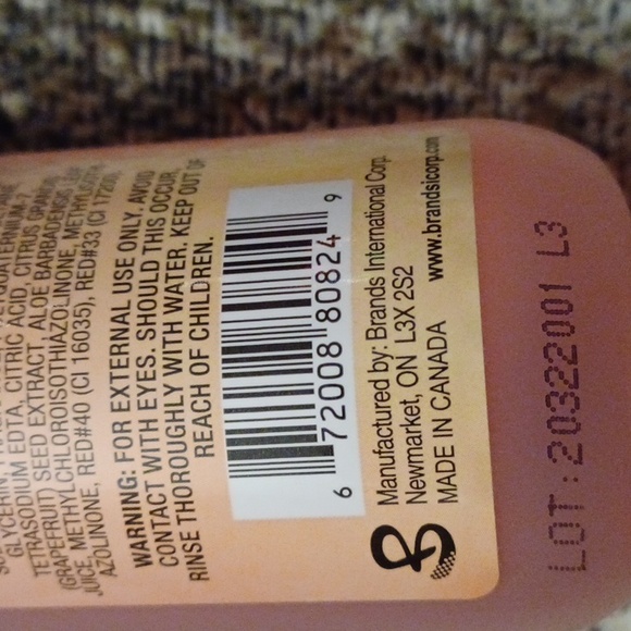 $4 Add-on New Grapefruit Scented Hand Soap - 1 Bottle - Picture 6 of 7